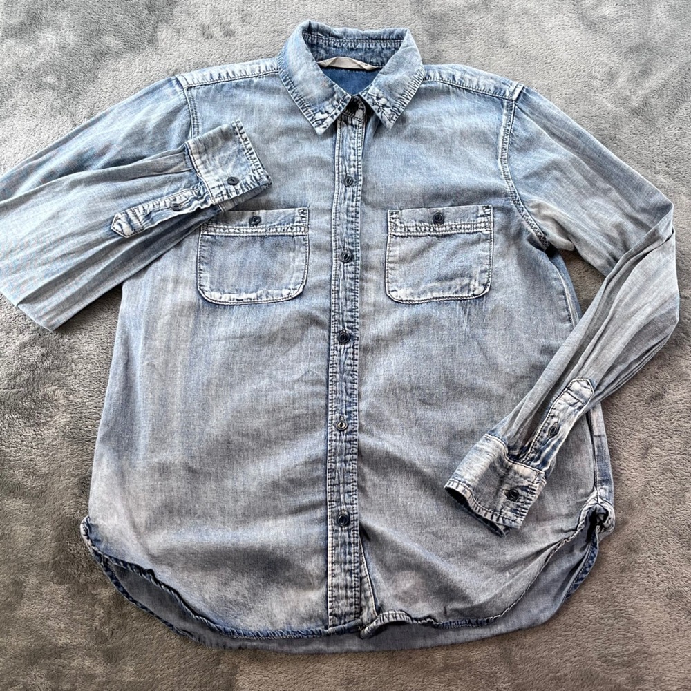 Vanilla Star Womens Light Wash Denim Button Down Shirt Long Sleeve Cotton‎ Small